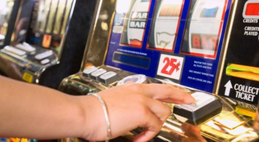 NEDOZVOLJENA IGRA – U lokal bez odobrenja postavili automat za igru na ...