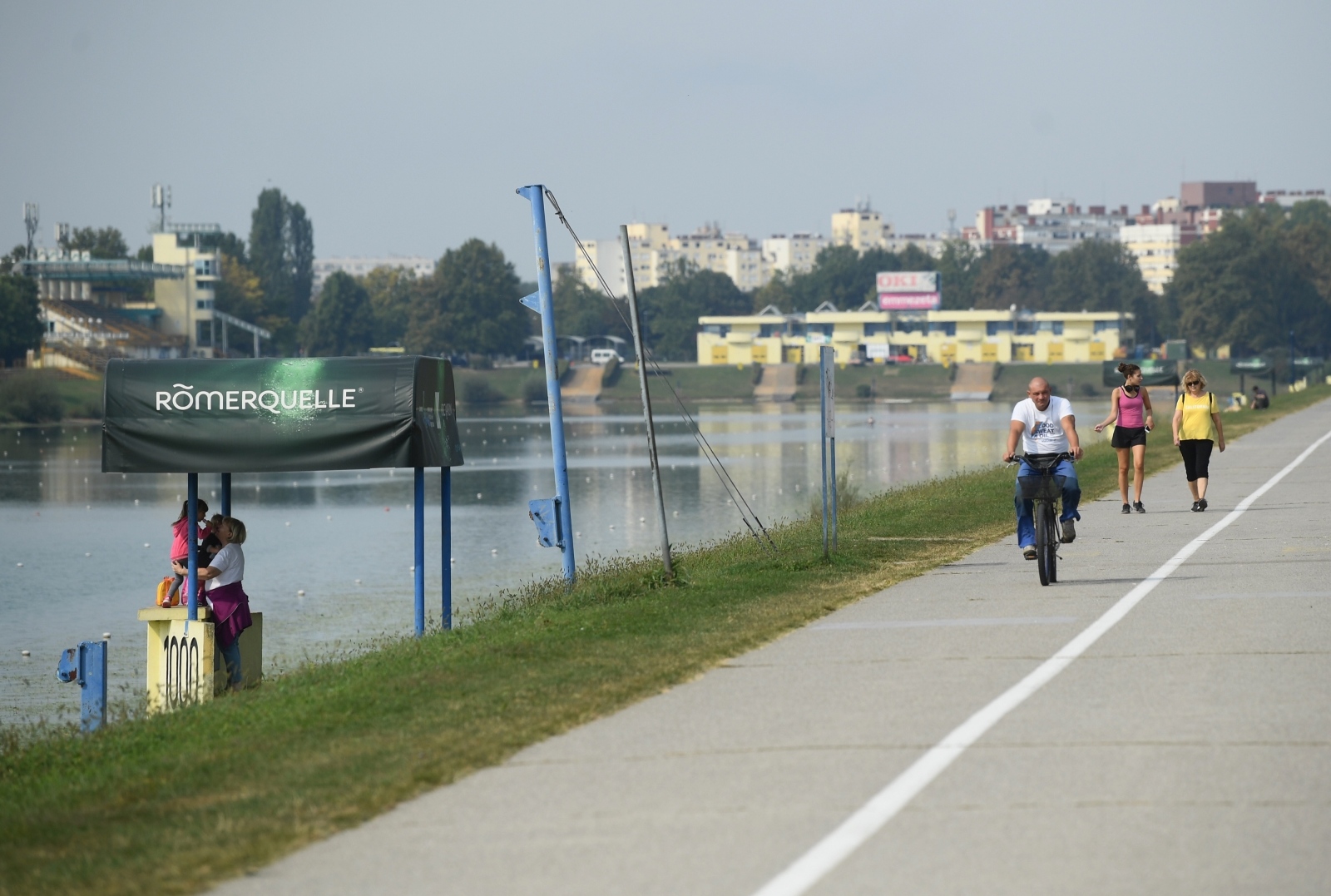 FOTO: Prvi Dan Jeseni Građani Iskoristili Za Uživanje Na Jarunskom ...