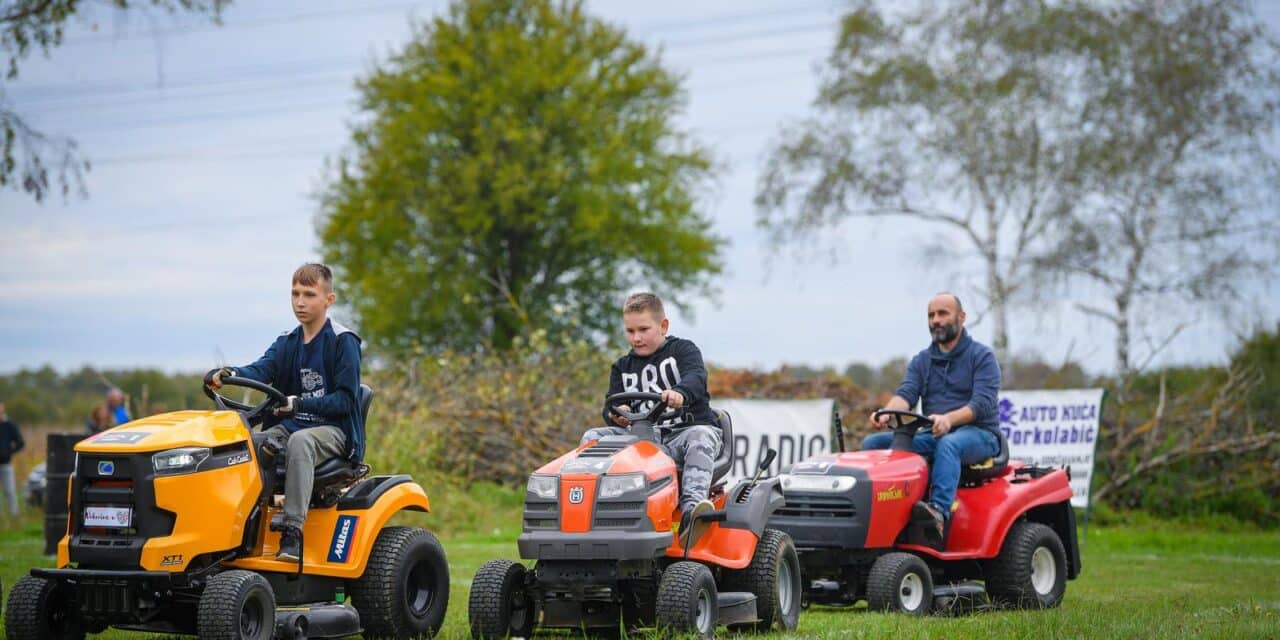 Na 9. Buševskoj kestenijadi održana je utrka traktor kosilica