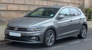 1200px-2018_Volkswagen_Polo_R-Line_TSi_1.0_Front