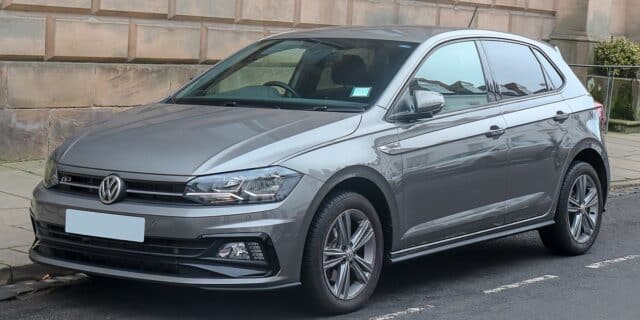 1200px-2018_Volkswagen_Polo_R-Line_TSi_1.0_Front