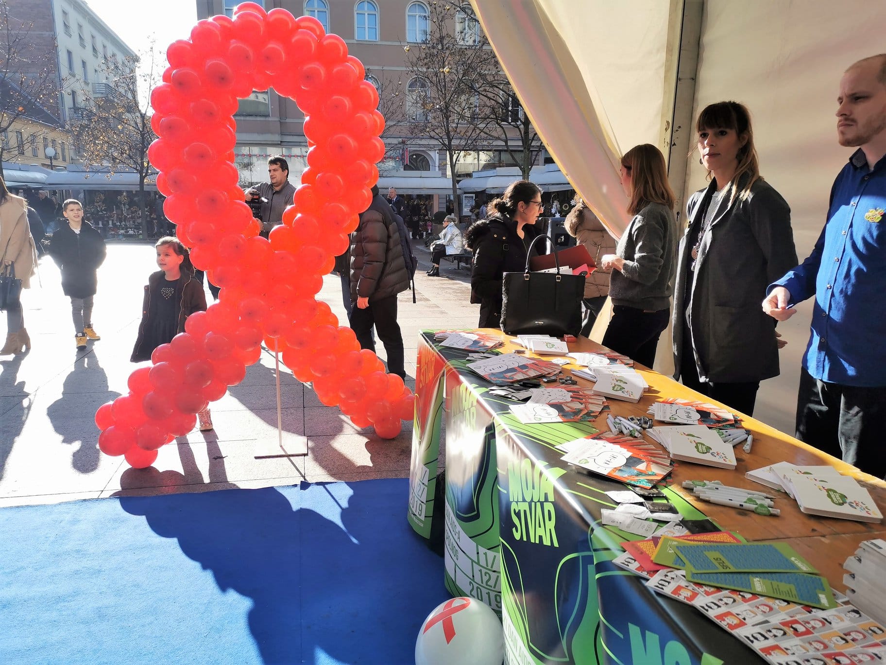2019aids1