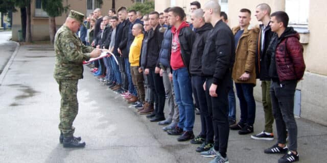 27. nara�taj roènika na dragovoljnom vojnom osposobljavanju
