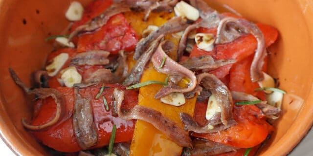 2021-08-13-gastro-pečena-paprika-inćuni