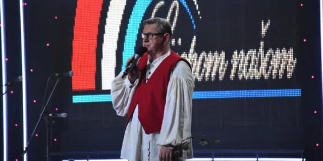 26685812_517100228663889_9213350302171529562_o
