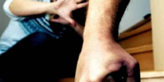 600_15139335021487847585nasilje-nad-zenama-560×398