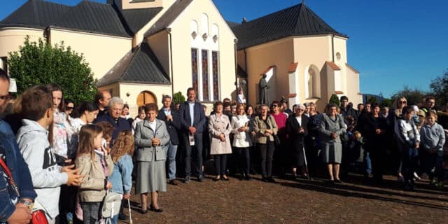72152529_987525718250651_8271030345399271424_n