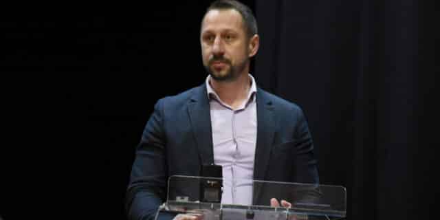FAŠAIĆ ZADNJA