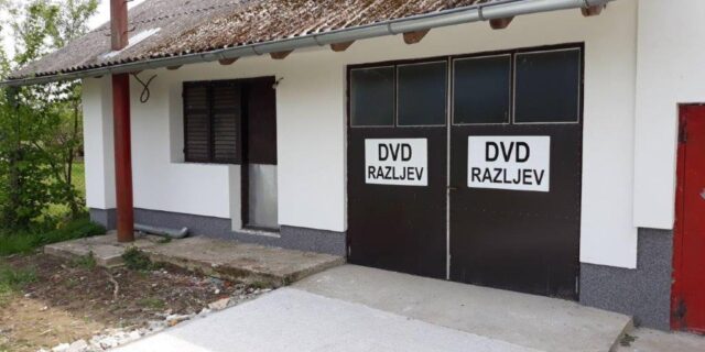 IMG-39a30623be3079f4eff4b23f3419986e-V