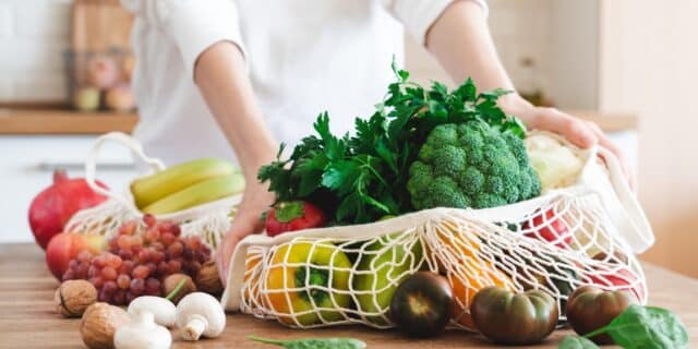 Fruits,And,Vegetables,In,Cotton,Reusable,Net,Mesh,Bag,On