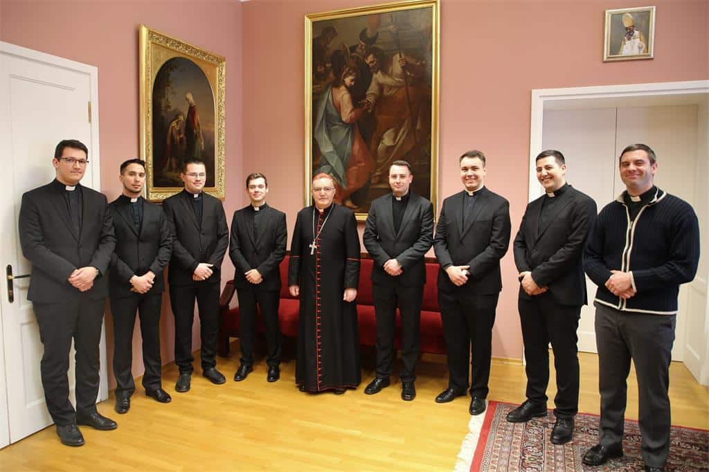 Kardinal i đakoni