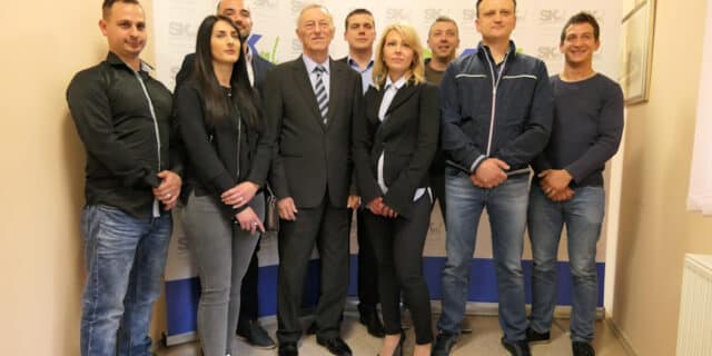 P1590429
