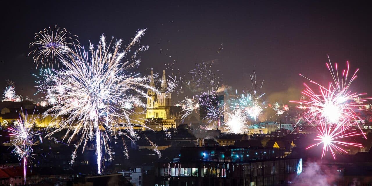 Vatromet u Zagrebu na ulasku u 2021. godinu