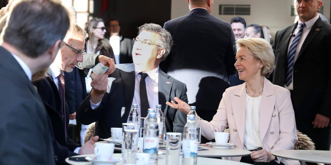 Zagreb: Andrej Plenković i Ursula von der Leyen na Trgu bana Jelačića popili kavu i platili eurima