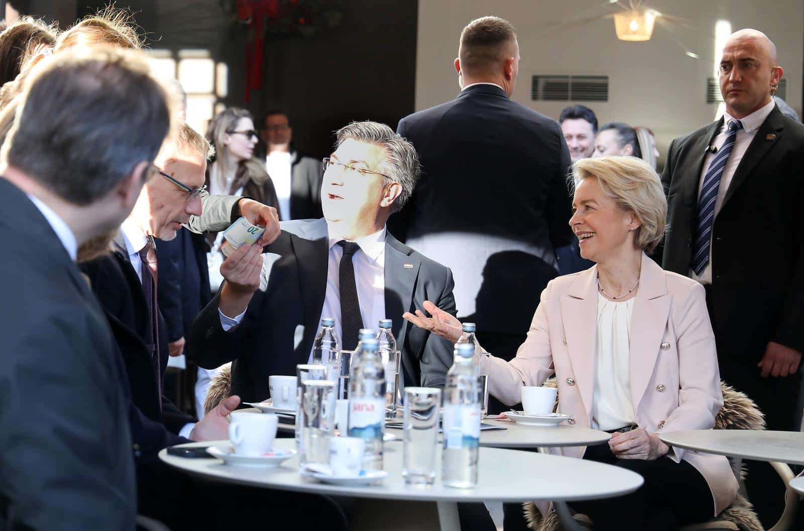 Zagreb: Andrej Plenković i Ursula von der Leyen na Trgu bana Jelačića popili kavu i platili eurima