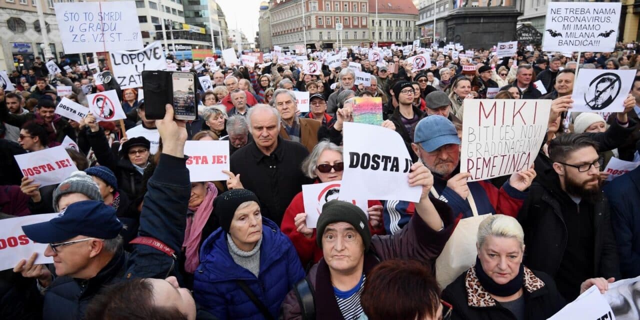 Tisuće na prosvjedu protiv Bandića u Zagrebu