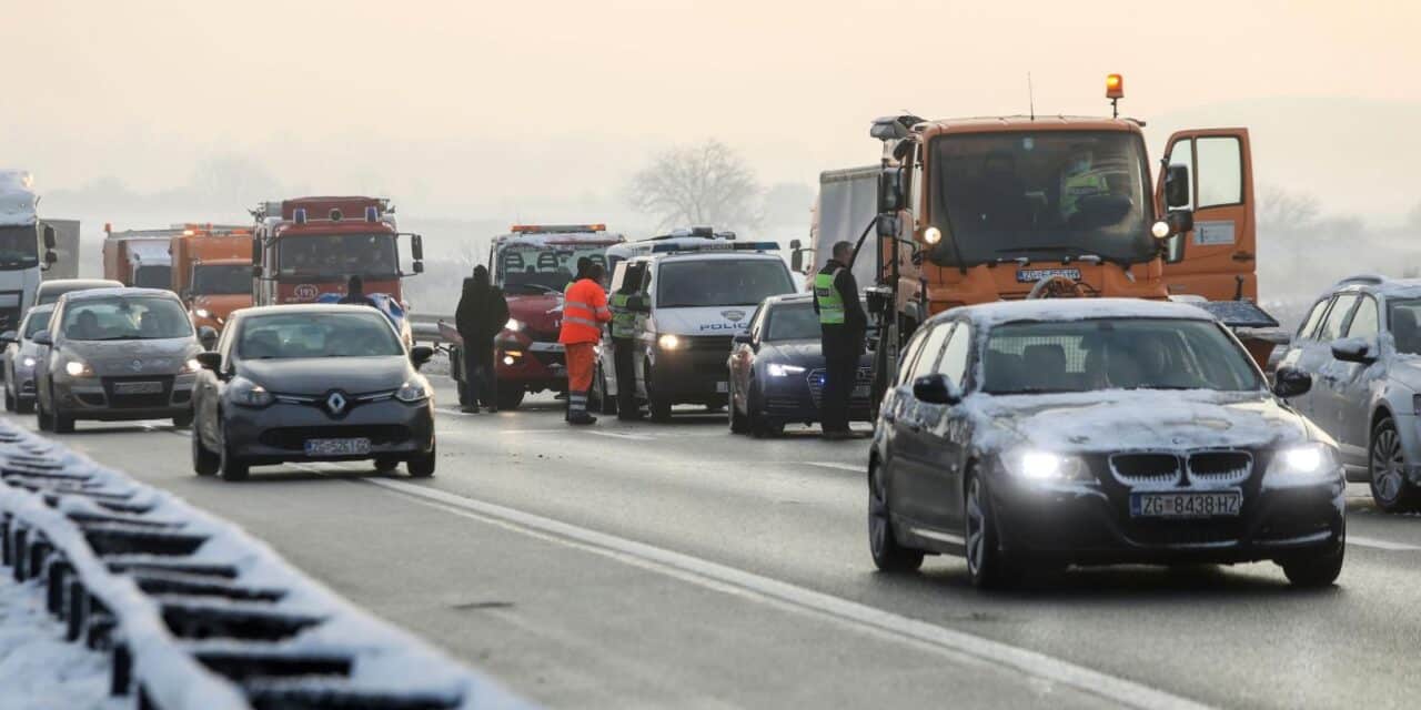 Zagreb: U sudaru automobila i ralice poginula jedna osoba