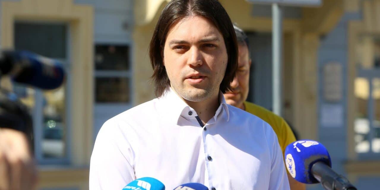 Živi zid održao konferenciju za medije u Karlovcu