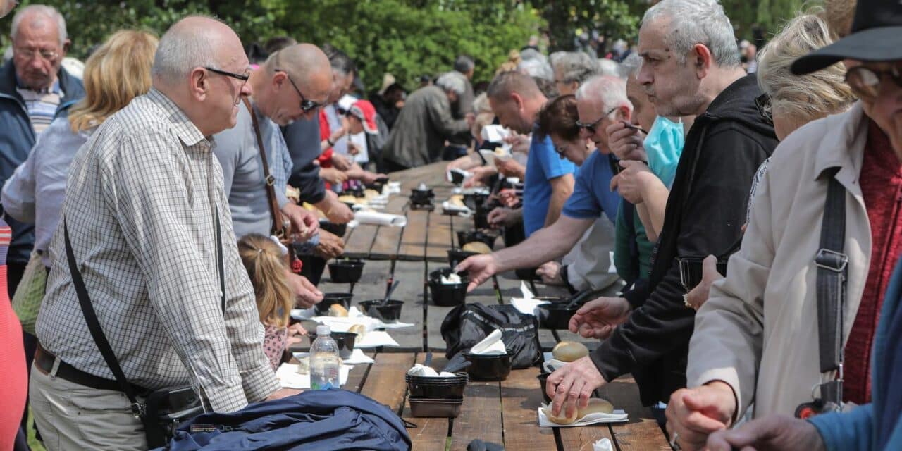 Tradicionalna podjela graha na Praznika rada u parku Maksimir