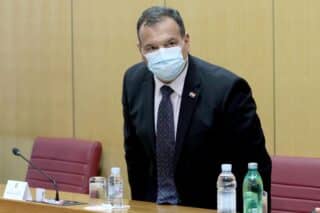 Zagreb: Sjednica nastavljena raspravom o povjerenju ministru Berošu