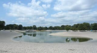 Zagreb: Zbog zagađene vode zabranjeno je kupanje u jezeru Bundek