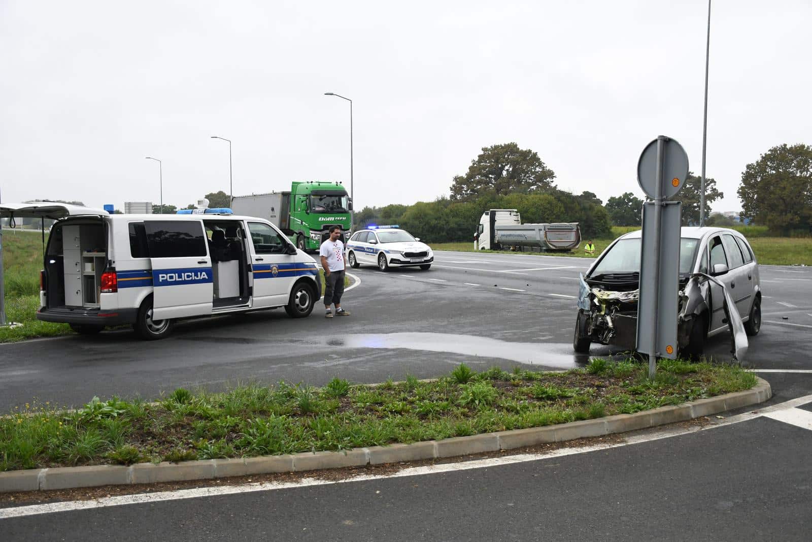 Bjelovar: Sudar kamiona i osobnog automobila