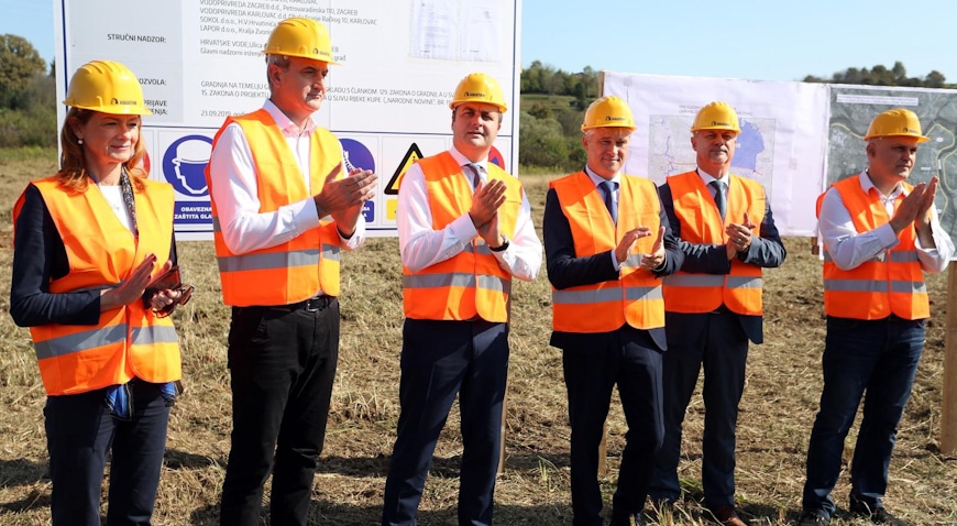 Karlovac: Počeli radovi na gradnji nasipa uz desnu obalu Mrežnice i obalu Korane