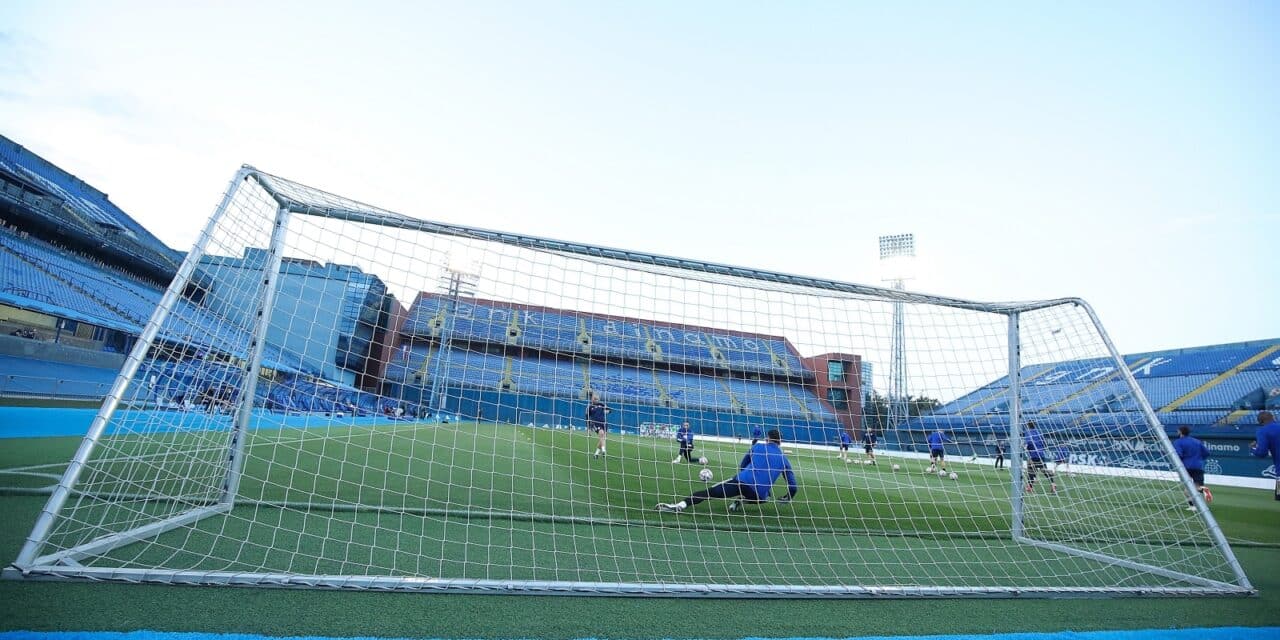 Zagreb: Zagrijavanje uoči početka utakmice Dinamo Zagreb i Flora Tallinnn
