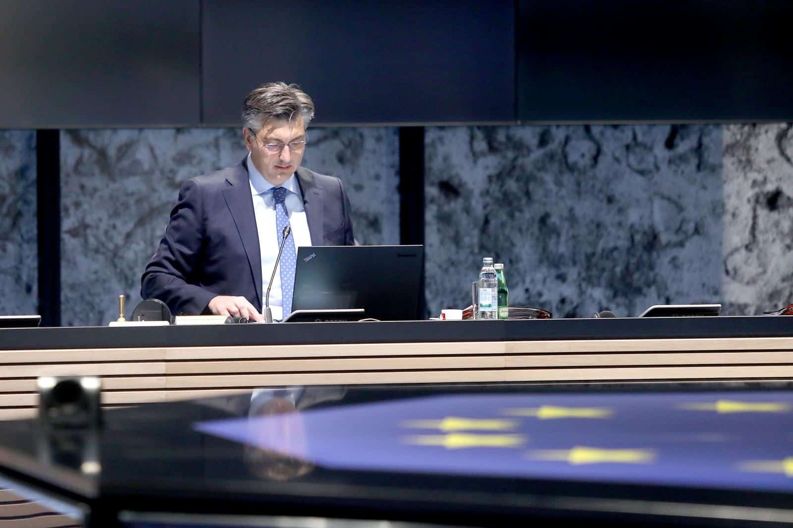 Vlada donosi travanjski paket mjera za pomoć gospodarstvu