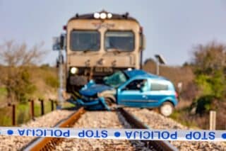 Vodnjan: Vlak naletio na automobil, jedna osoba poginula