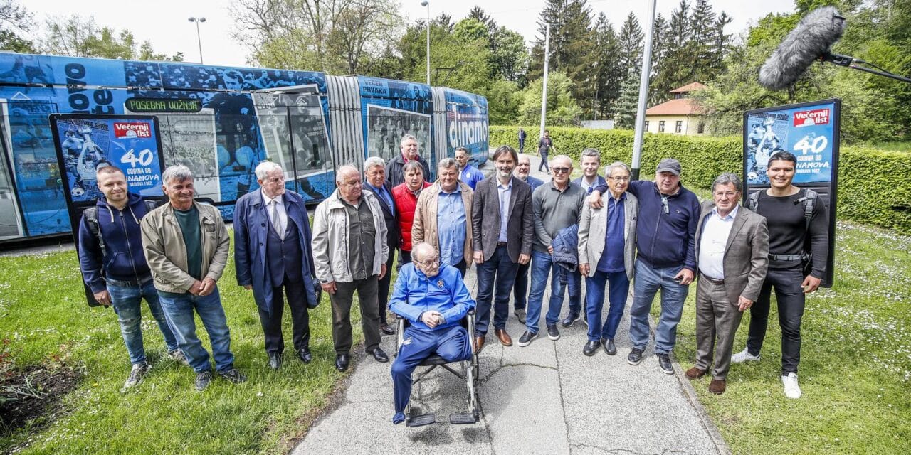 Zagreb: Okupljanje generacije 1982. u čiju je čast Večernji opet izdao ‘Plavu devetku’