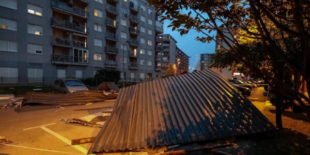 Jak vjetar u Zagrebu odnio krov sa zgrade