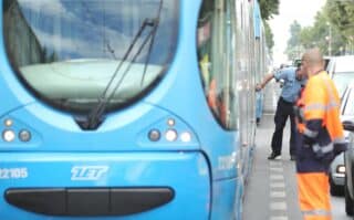 Zbog: Zbog sudara automobila i tramvaja stvorila se gužva na križanju Savske i Tratinske
