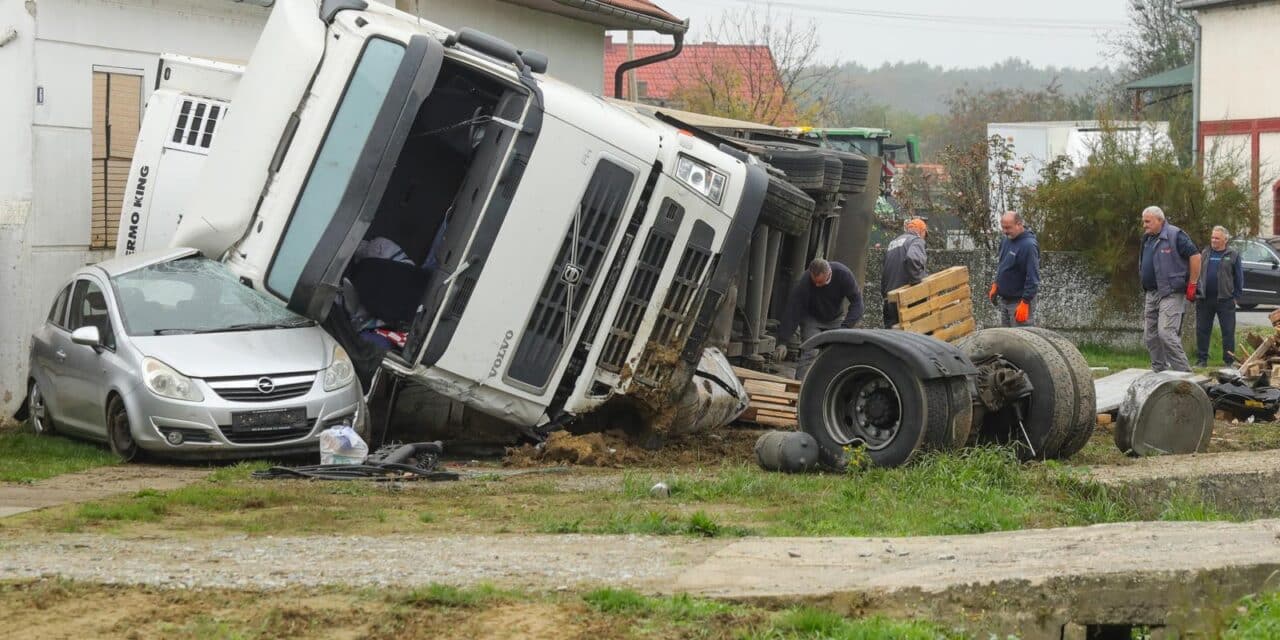 Črnkovci: Kamion sletio s ceste i zabio se u kuću