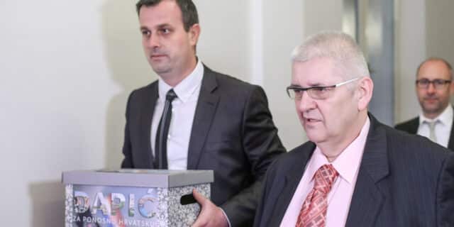 Zagreb: Anto Đapić predao potpise za predsjedničku kandidaturu
