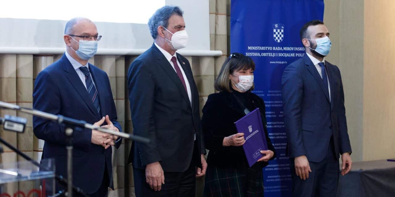 Zagreb: Uručeno 20 ugovora u okviru Poziva ‘Nastavak unaprjeđenja usluga za djecu u sustavu ranog i predškolskog odgoja i obrazovanja’