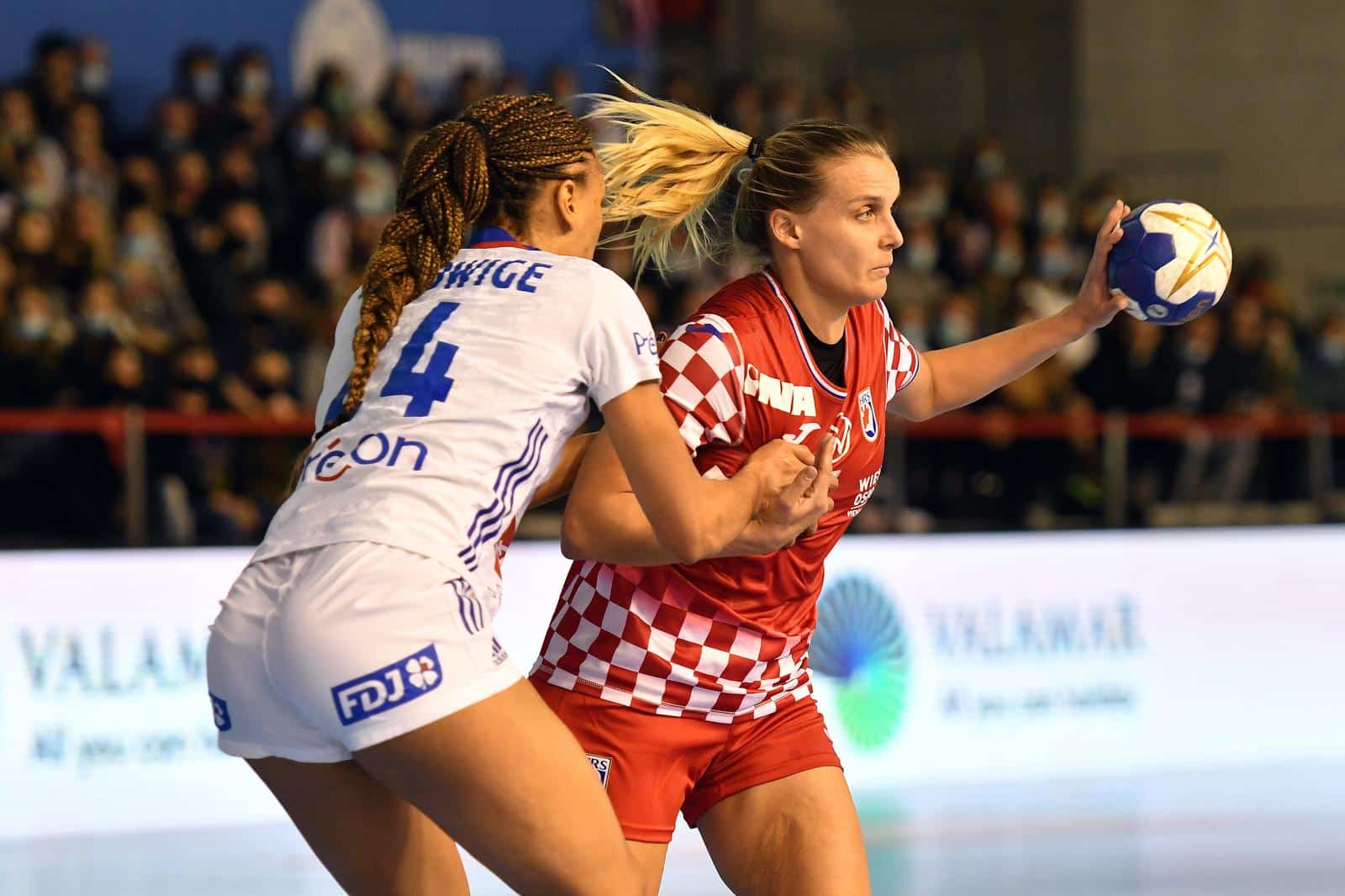 dora krsnik