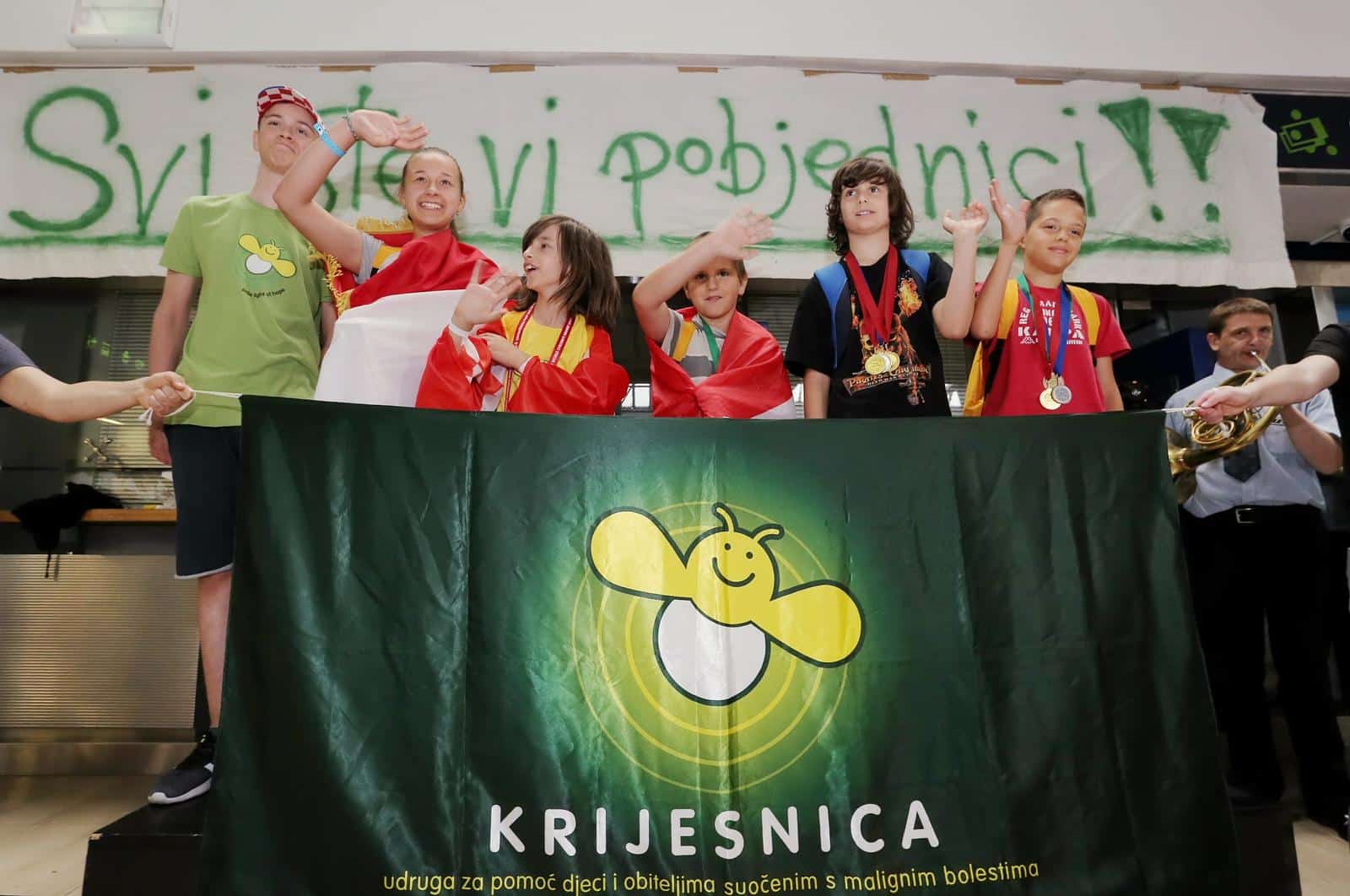 udruga krijesnica