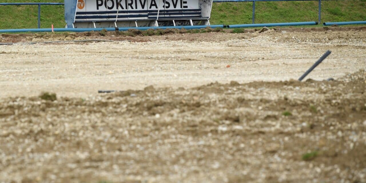 Zagreb: Radovi na rekonstrukciji nogometnog igralista NK Prečko