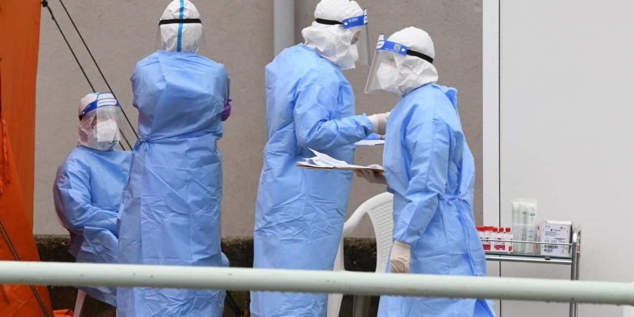 Ispred Opće bolnice Šibenik nema gotovo nikoga za testiranje na COVID-19
