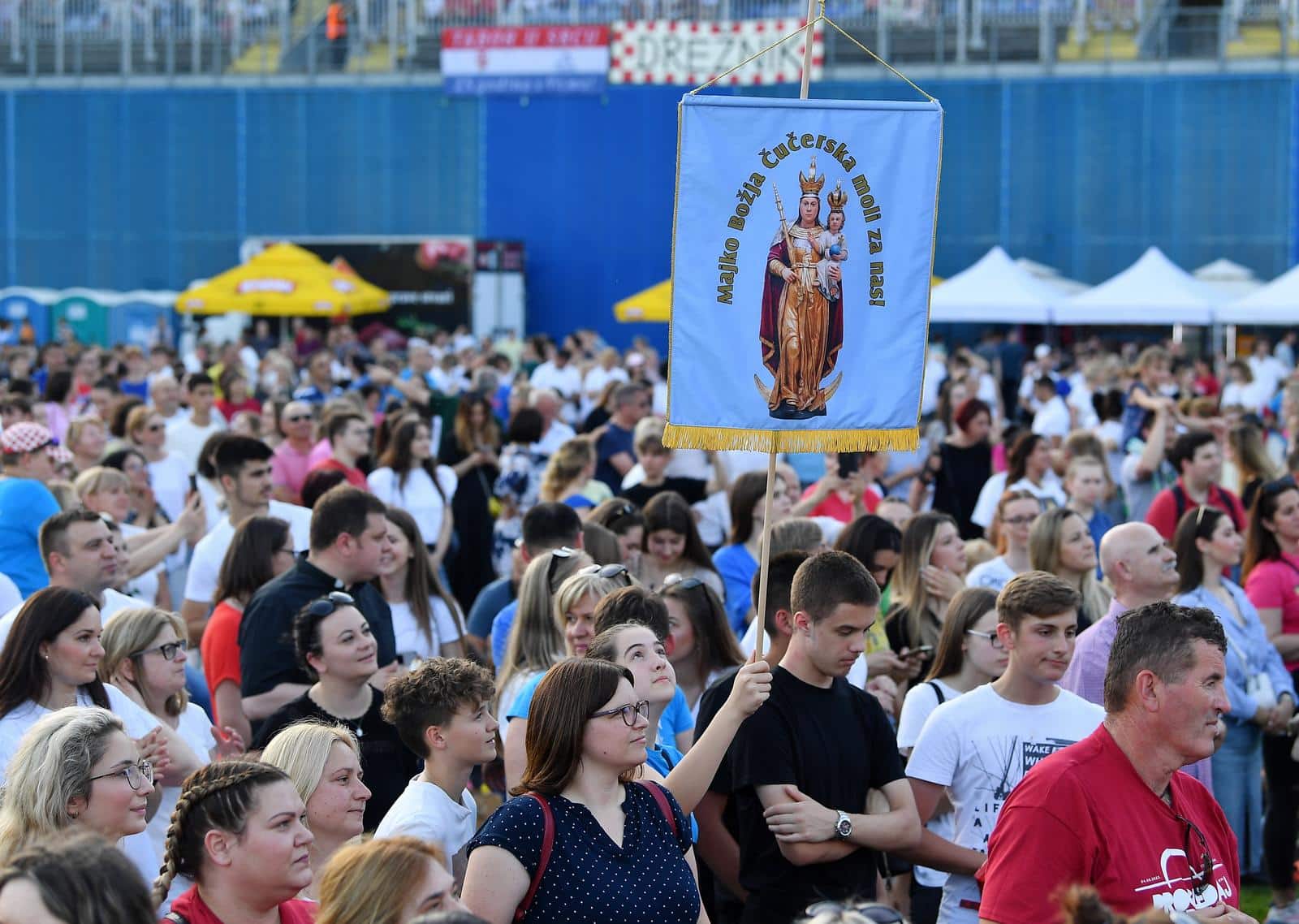 Zagreb: “Progledaj srcem” na Maksimiru, molitva velečasnog Dražena Radigovića