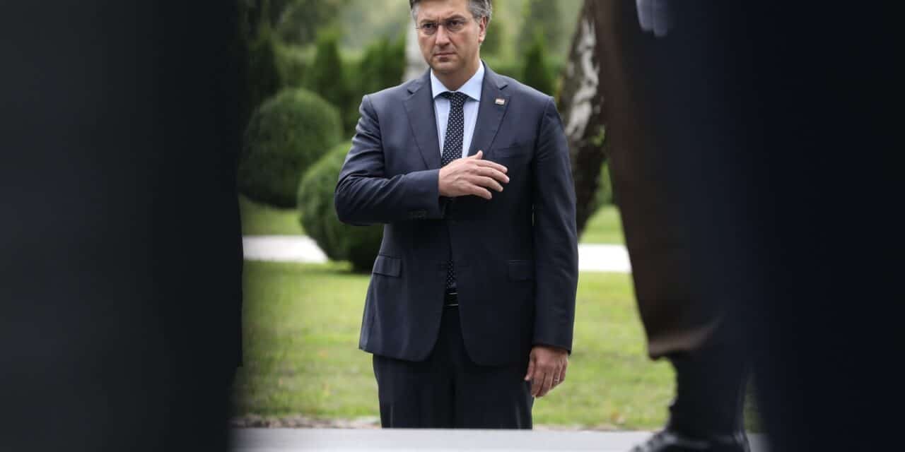 Zagreb: Andrej Plenković položio vijence povodom Dana pobjede i domovinske zahvalnosti