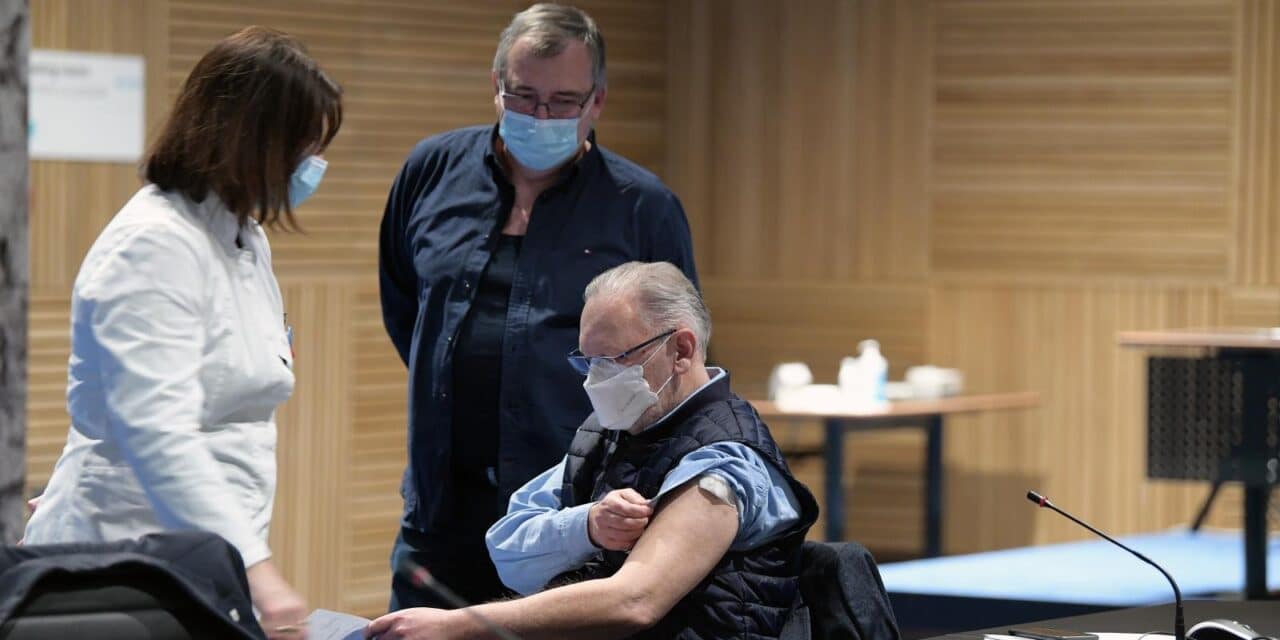 Članovi Stožera cijepili se pred kamerama