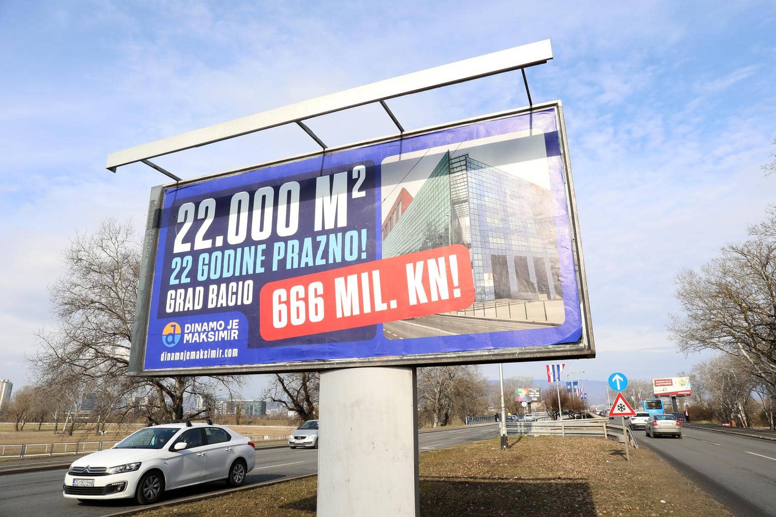 Kod Bundeka osvanuo plakat udruge koja želi potaknuti izgradnju novog maksimirskog stadiona