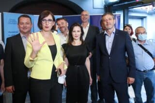 Zagreb: Atmosfera u stožeru koalicija Stranke s imenom i prezimenom, Pametno i Fokus
