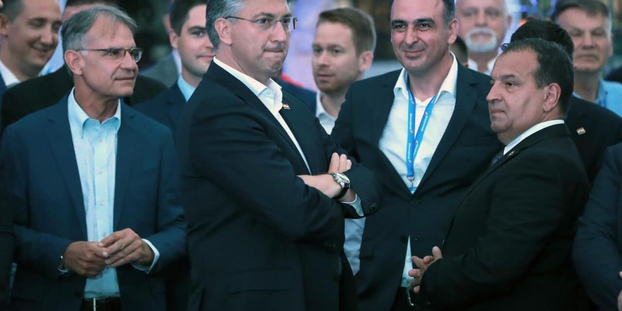 Zagreb: Doček izbornih rezultata u stožeru HDZ-a