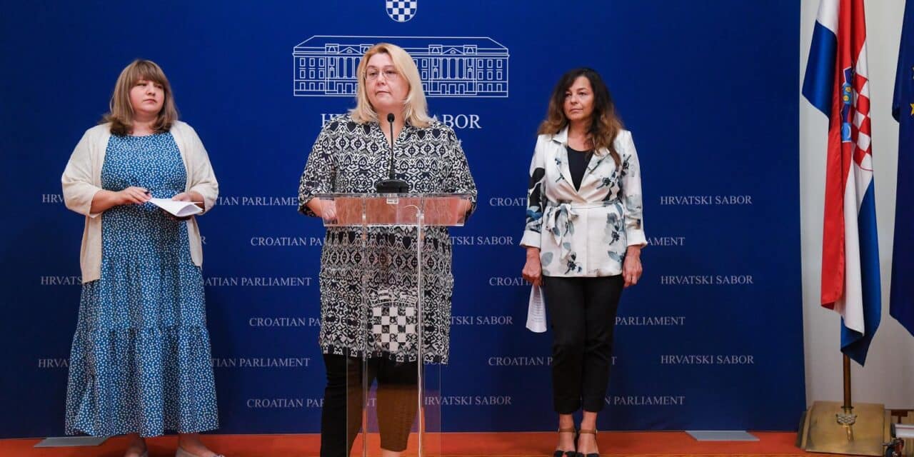 Zagreb: Klub zastupnika Socijaldemokrata na konferenciji za novinare “Nova školska godina – isti problemi”