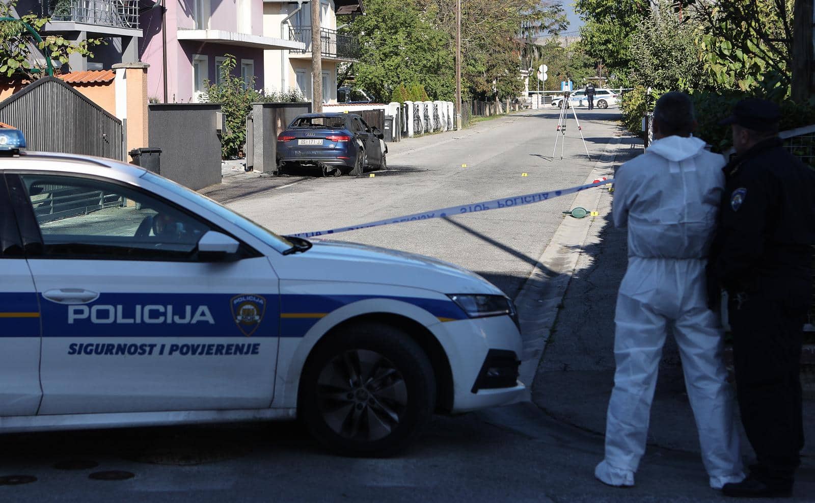 Sesvete: Policijski očevid nakon što je muškarac pucao u 56-godišnjaka i zapalio mu automobil