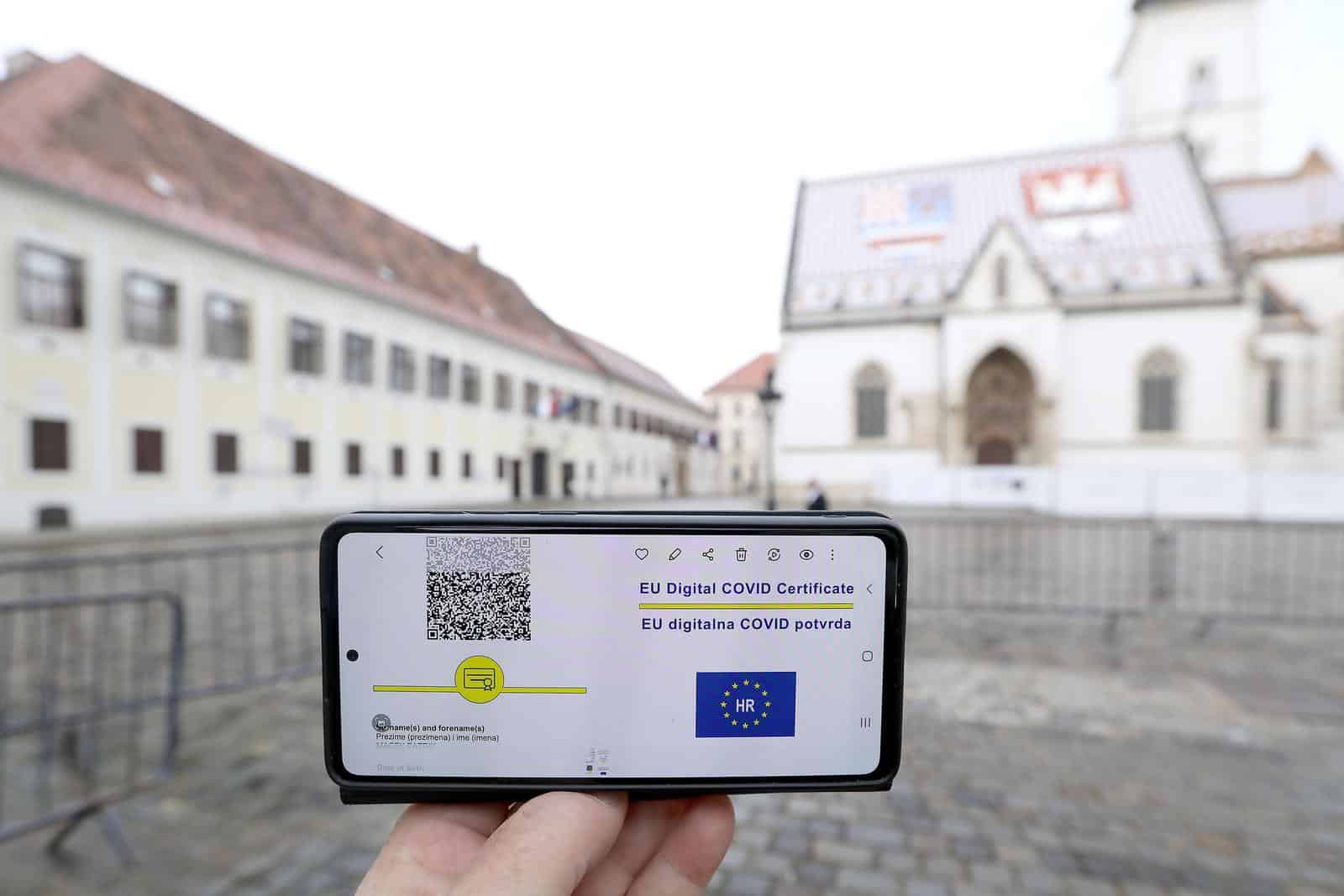 Stožer danas ide s novim mjerama: Covid potvrde se šire, ali ne na šoping centre?