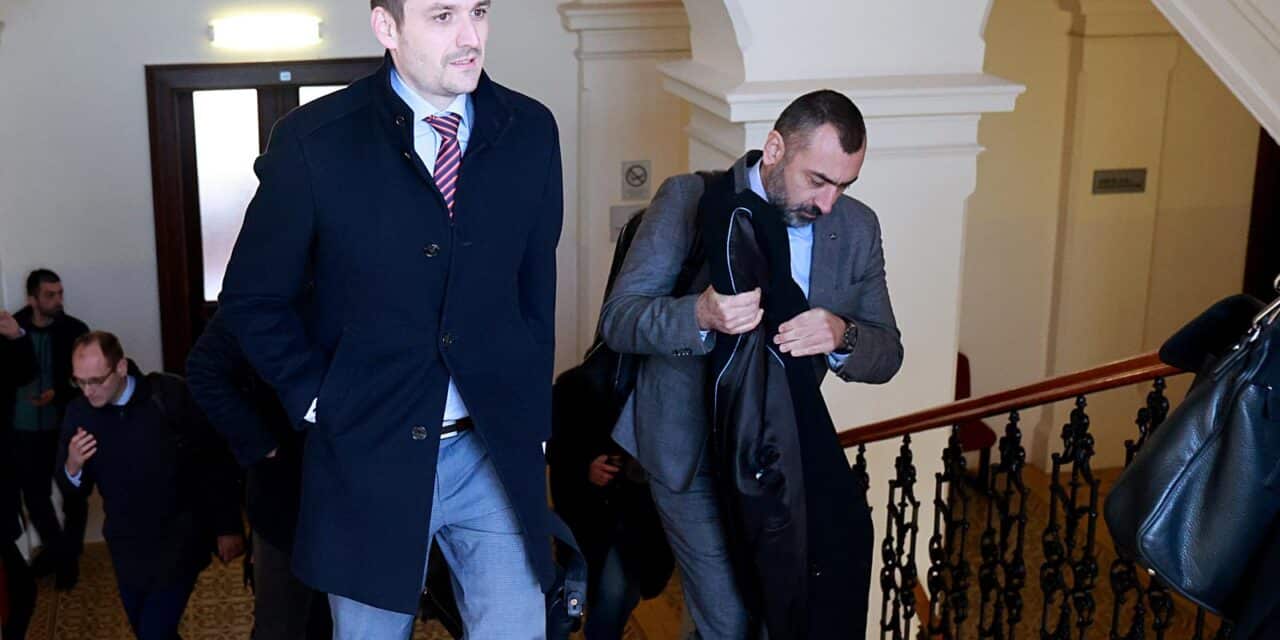 Osijek: Dolazak odvjetnika na suđenje braći Zoranu i Zdravku Mamiću